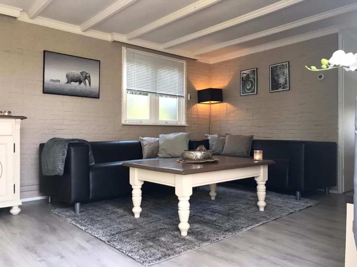 Omheind Chalet Met Prive Hottub. Op De Veluwe Villa ฟัวร์เธาเซอ ภายนอก รูปภาพ